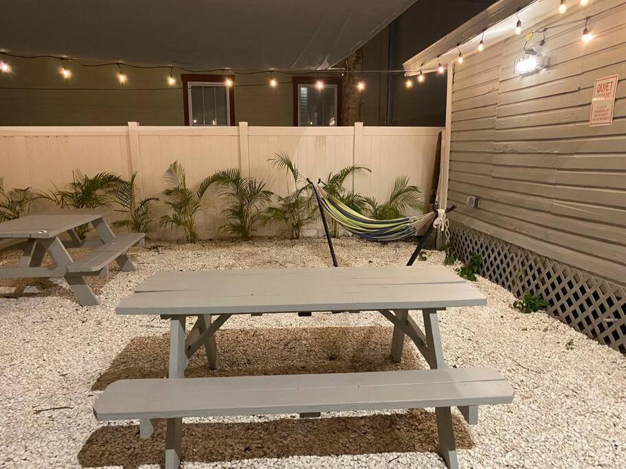 Cozy Studio Bungalow Steps To Armature Works 坦帕 外观 照片
